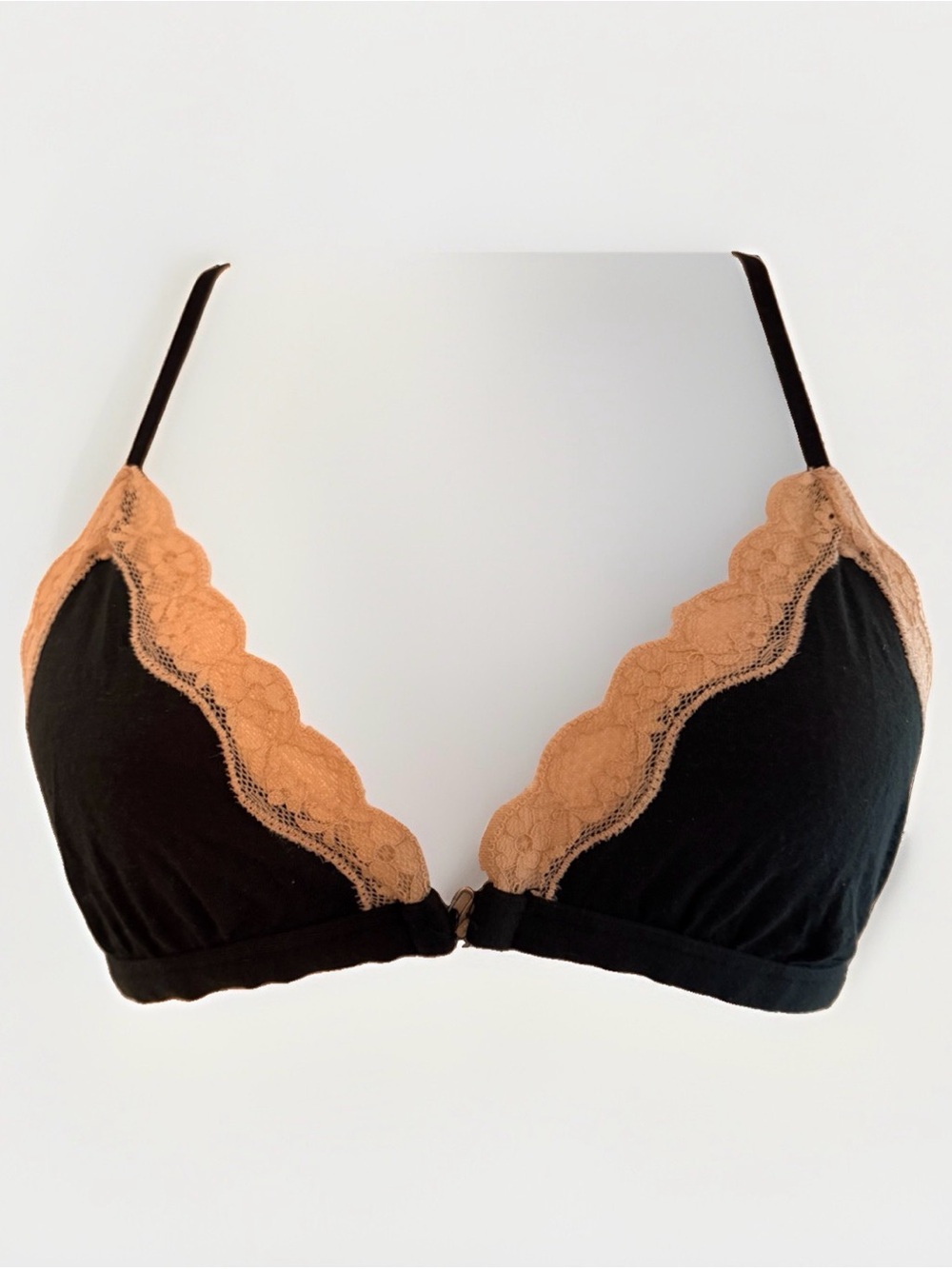 Modal bralette w/ lace trim, front closure